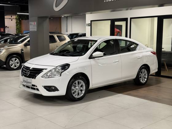 NISSAN VERSA 1.6 16V FLEX SL 4P MANUAL NISSAN VERSA 1.6 16V FLEX SL 4P MANUAL